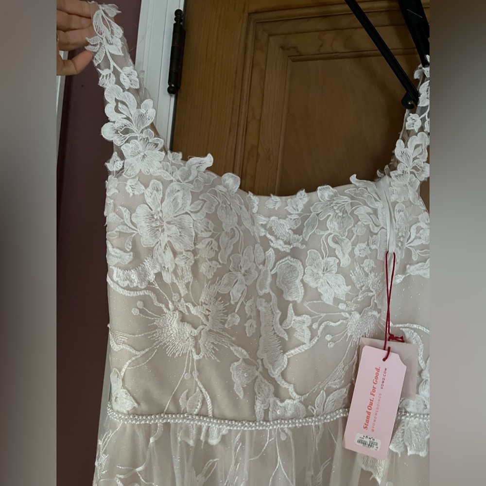 NWT Bridal Gown - Picture 8 of 12